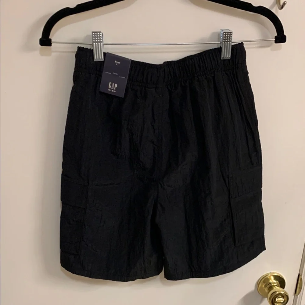 NWT GAP boys Large Black Cargo Swim Shorts